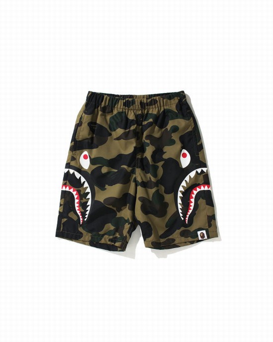 Dětské Šortky Bape 1st Camo Side Shark Beach Zelene | 03945ZETS